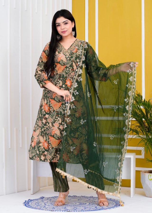 Women Embroidered Straight Kurta Set